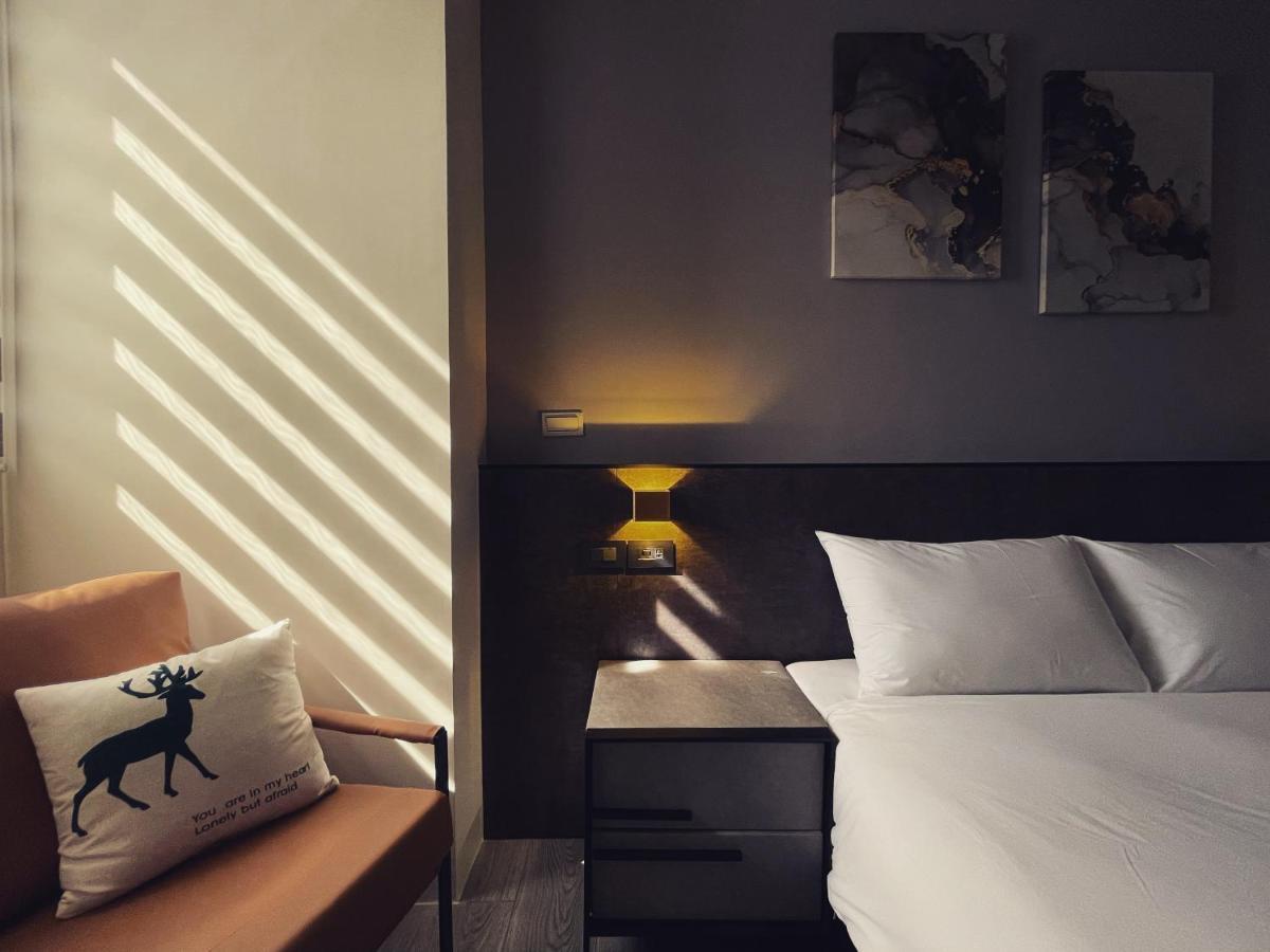 Six Seasons Inn - Qian He Tajnan Kültér fotó