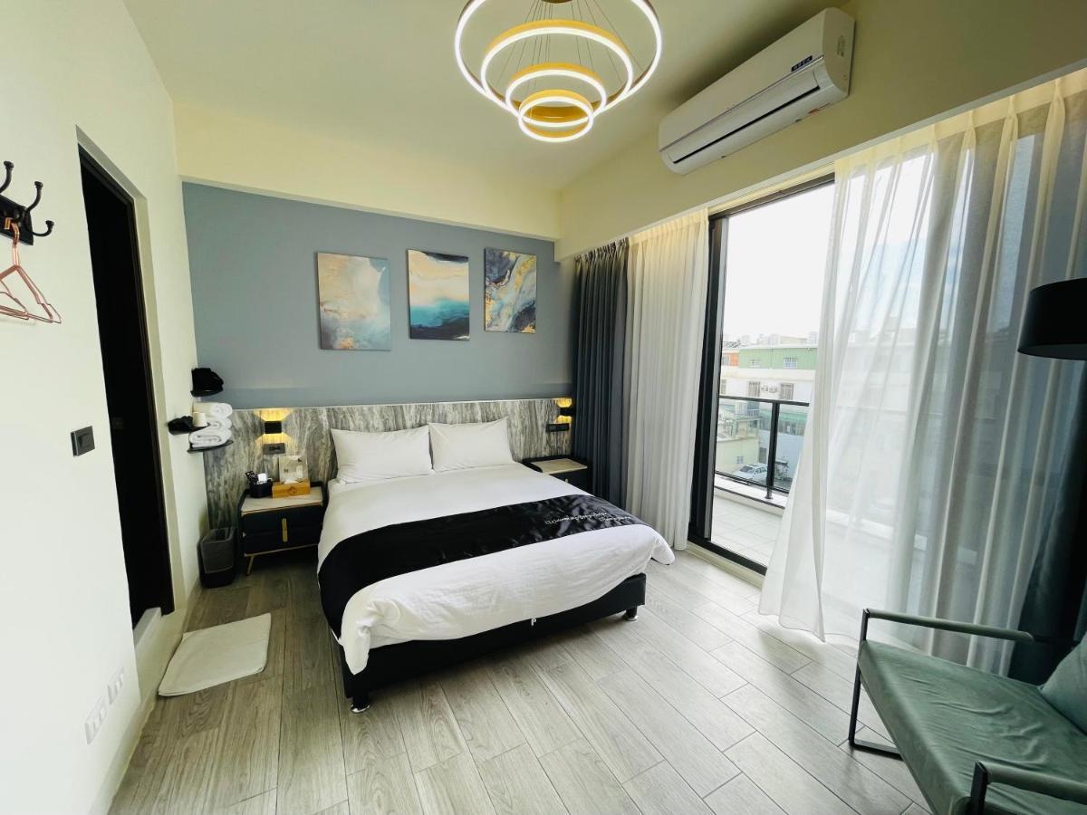 Six Seasons Inn - Qian He Tajnan Kültér fotó